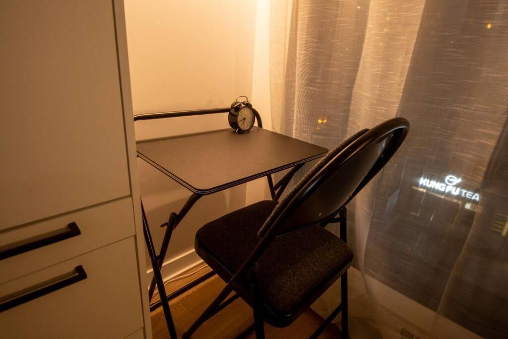 Bel Appartement Au Centre-Ville มอนทรีอัล ภายนอก รูปภาพ