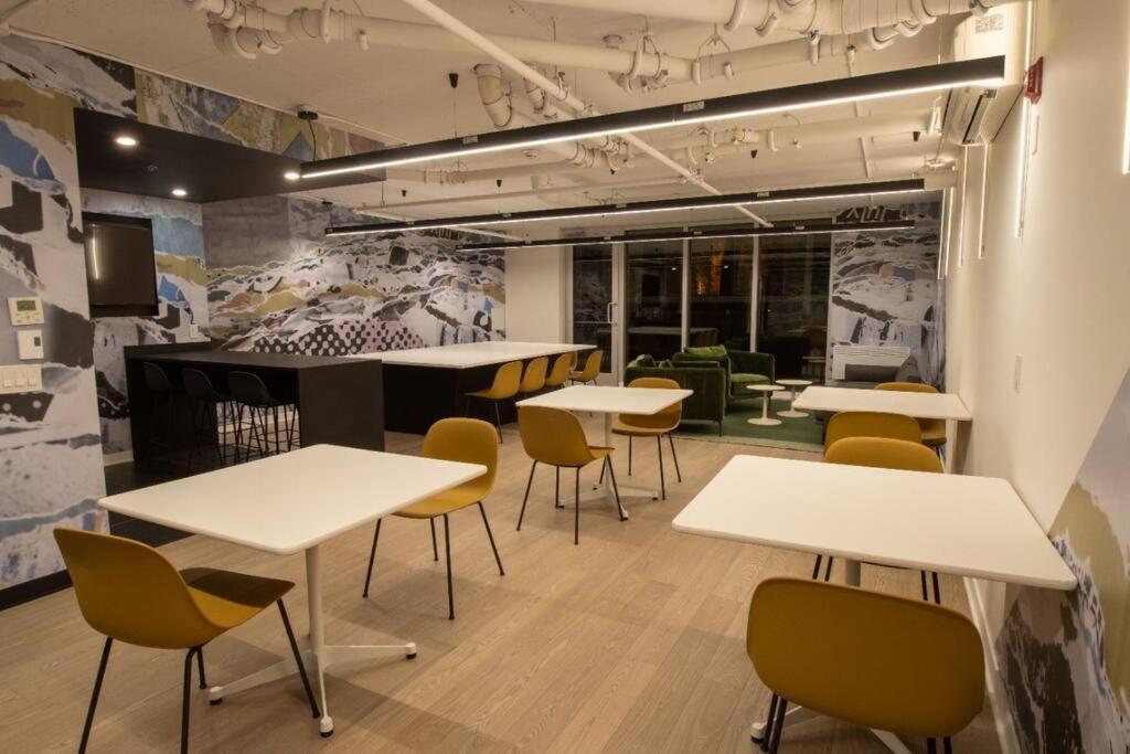 Bel Appartement Au Centre-Ville มอนทรีอัล ภายนอก รูปภาพ